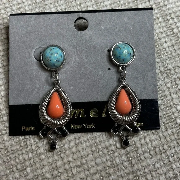 ⭐️ Beautiful Costume Jewelry set- necklace and earrings - Picture 5 of 9